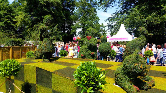 rhs-hampton-court-1