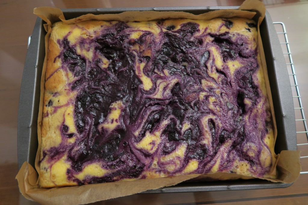 blueberry blondies