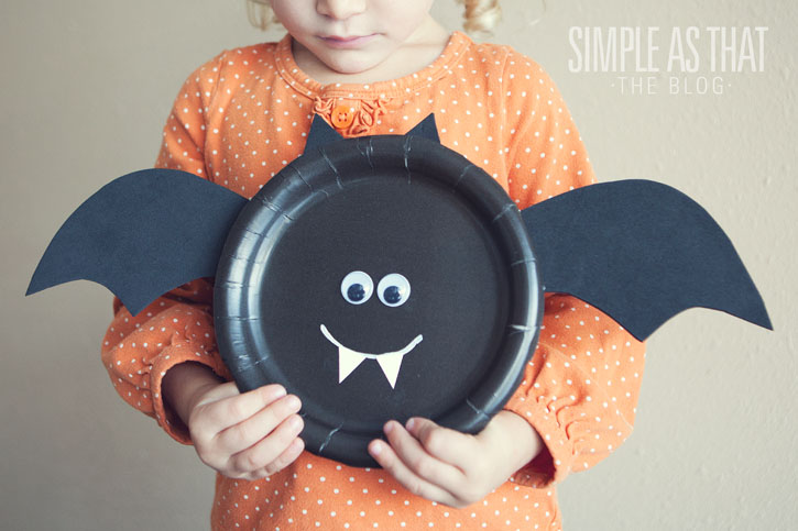Paper Plate Bats | Easy Halloween Crafts for Kids